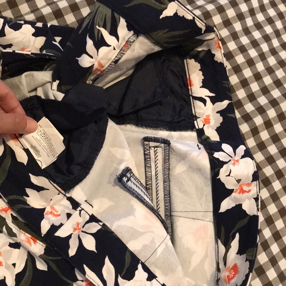 Floral Print Pants - Picture 3 of 3